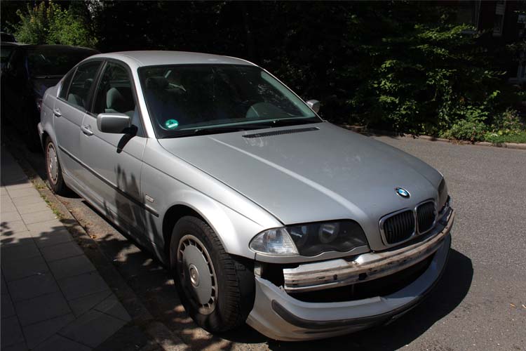 Frontschaden an einem BMW